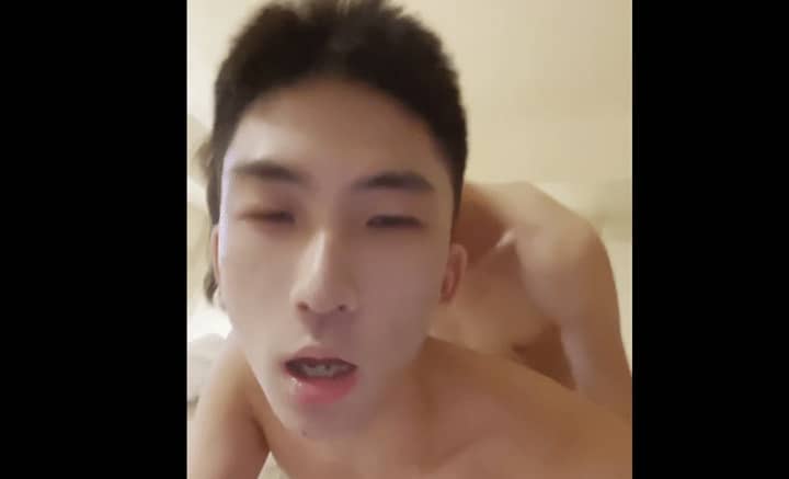 小飞与他的混血前男友