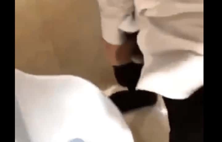 抖音初代网红张欣尧撒尿给粉丝看视频曝光