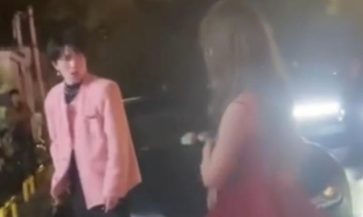 🍉武汉街头炸裂！红裙女子暴打男模男友 现场揭秘“兜不住屎”内幕